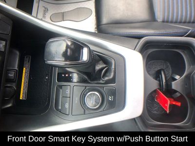 2020 Toyota RAV4 Hybrid XSE - Photo 30