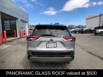 2020 Toyota RAV4 Hybrid XSE - Photo 5