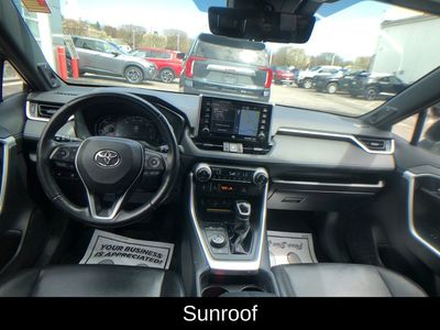 2020 Toyota RAV4 Hybrid XSE - Photo 16
