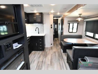 2022 Coachmen RV Freedom Express Liberty Edition — photo 12 view