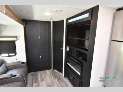 2022 Coachmen RV Freedom Express Liberty Edition — photo 31 view