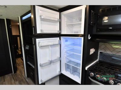 2022 Coachmen RV Freedom Express Liberty Edition — photo 30 view