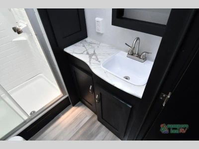 2022 Coachmen RV Freedom Express Liberty Edition — photo 19 view