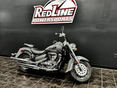 2025 Suzuki Boulevard C50 — front three-quarter view
