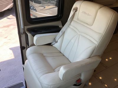 2013 Tiffin Motorhomes Zephyr - Photo 1