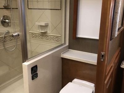 2013 Tiffin Motorhomes Zephyr - Photo 12