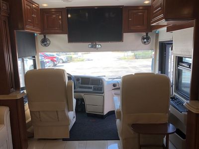 2013 Tiffin Motorhomes Zephyr - Photo 3