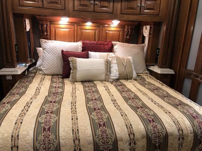 2013 Tiffin Motorhomes Zephyr - Photo 23