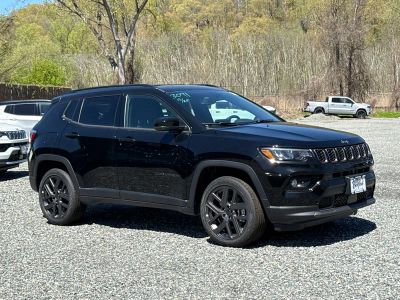 2026 Jeep Compass Limited Altitude in Diamond Black Crystal Pearlcoat — front three-quarter view