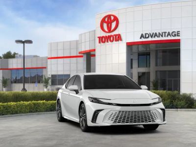 2026 Toyota Camry - Photo 18