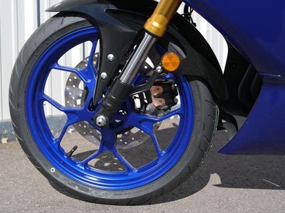 2026 Yamaha YZF-R3 - Photo 12
