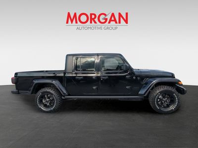 2026 Jeep Gladiator — photo 8 view