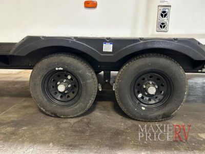 2023 Forest River Wildwood X-Lite - Photo 8