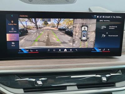 2026 BMW X5 — photo 22 view