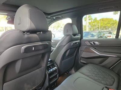 2026 BMW X5 — photo 9 view