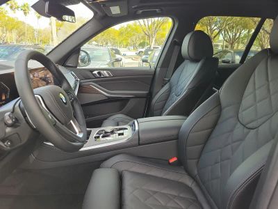 2026 BMW X5 — photo 11 view