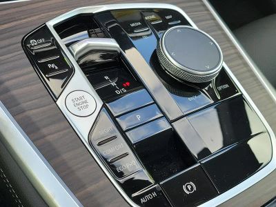 2026 BMW X5 — photo 25 view