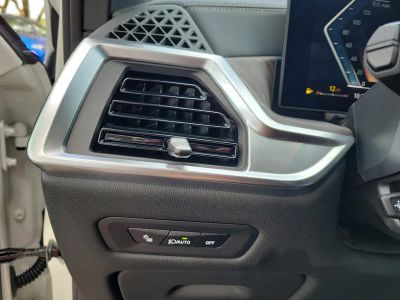 2026 BMW X5 — photo 16 view