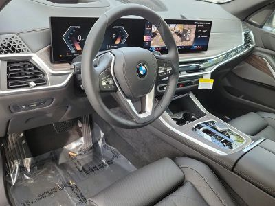 2026 BMW X5 — photo 13 view