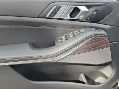 2026 BMW X5 — photo 14 view