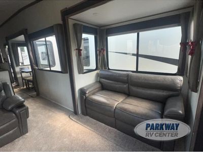 2020 Forest River RV Sabre - Photo 9