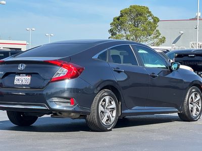 2019 Honda Civic - Photo 2