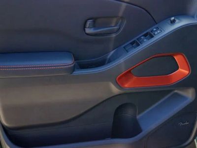 2026 Nissan Frontier — detail view