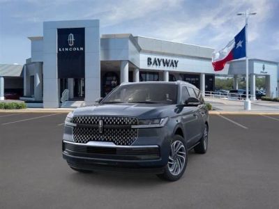 2026 Lincoln Navigator — side profile view