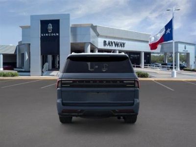 2026 Lincoln Navigator — detail view