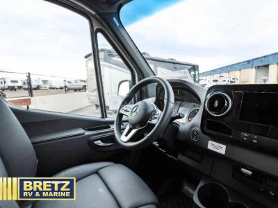 2026 Tiffin Motorhomes GH1 - Photo 17
