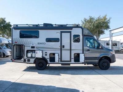 2026 Winnebago EKKO - Photo 22