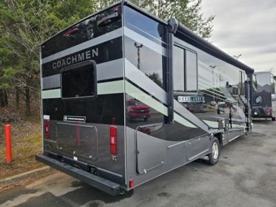 2026 Coachmen Freelander - Photo 6