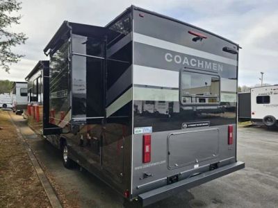 2026 Coachmen Freelander - Photo 4