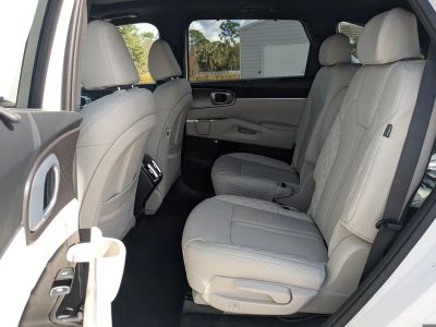 2026 Kia Sorento Hybrid — photo 18 view