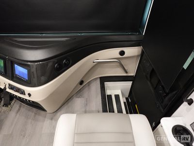 2025 Fleetwood Frontier - Photo 10