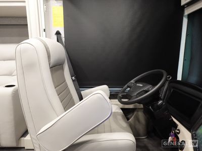 2025 Fleetwood Frontier - Photo 8