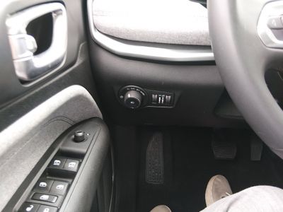 2024 Jeep Compass — photo 13 view