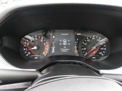 2024 Jeep Compass — photo 14 view
