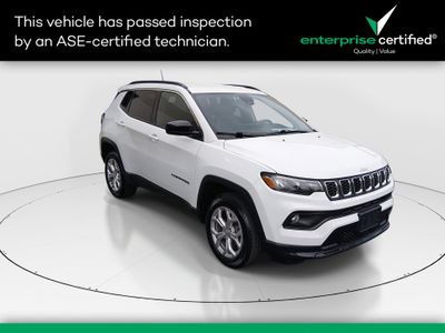 2024 Jeep Compass Latitude 4x4 — front three-quarter view