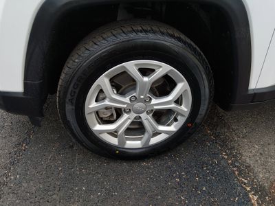 2024 Jeep Compass — photo 10 view