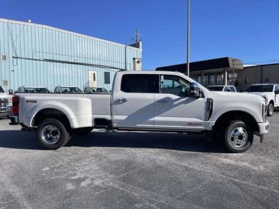 2026 Ford F-350SD - Photo 2