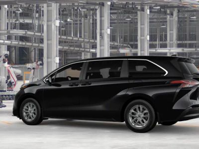 2026 Toyota Sienna — detail view