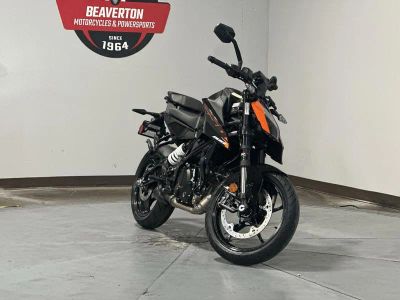 2026 KTM 250 Duke - Photo 2