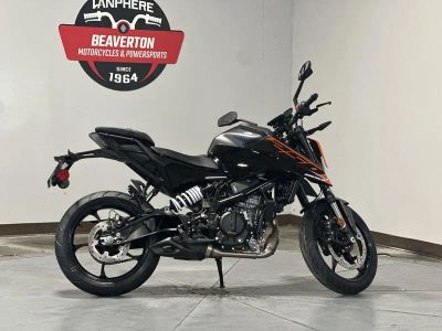 2026 KTM 250 Duke - Photo 1