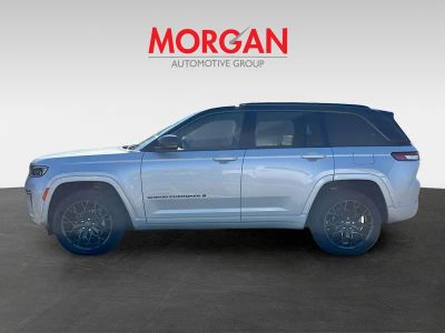 2026 Jeep Grand Cherokee — interior view
