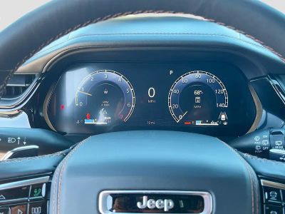 2026 Jeep Grand Cherokee — photo 12 view
