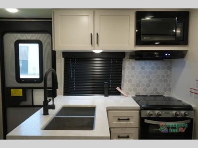 2025 Jayco Jay Feather - Photo 31
