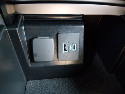 2023 Ford Explorer - Photo 21