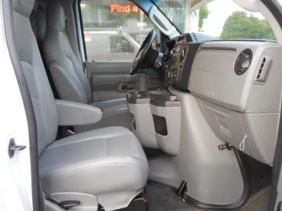 2014 Ford Econoline-Cargo-Van - Photo 18