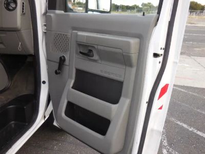 2014 Ford Econoline-Cargo-Van - Photo 14